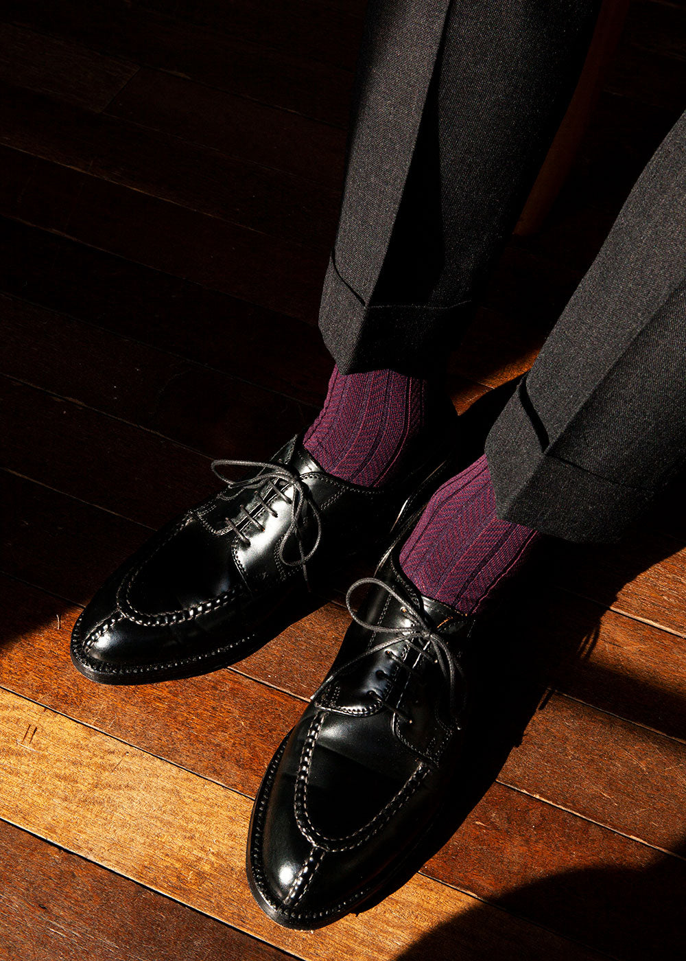 Men's Herringbone Socks - Burgundy & Navy