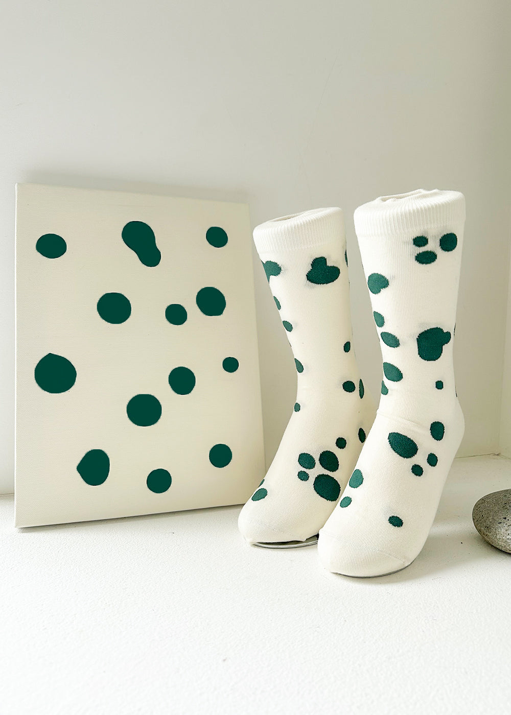 Men&#39;s Dalmatian Pattern Socks - Ivory &amp; Green