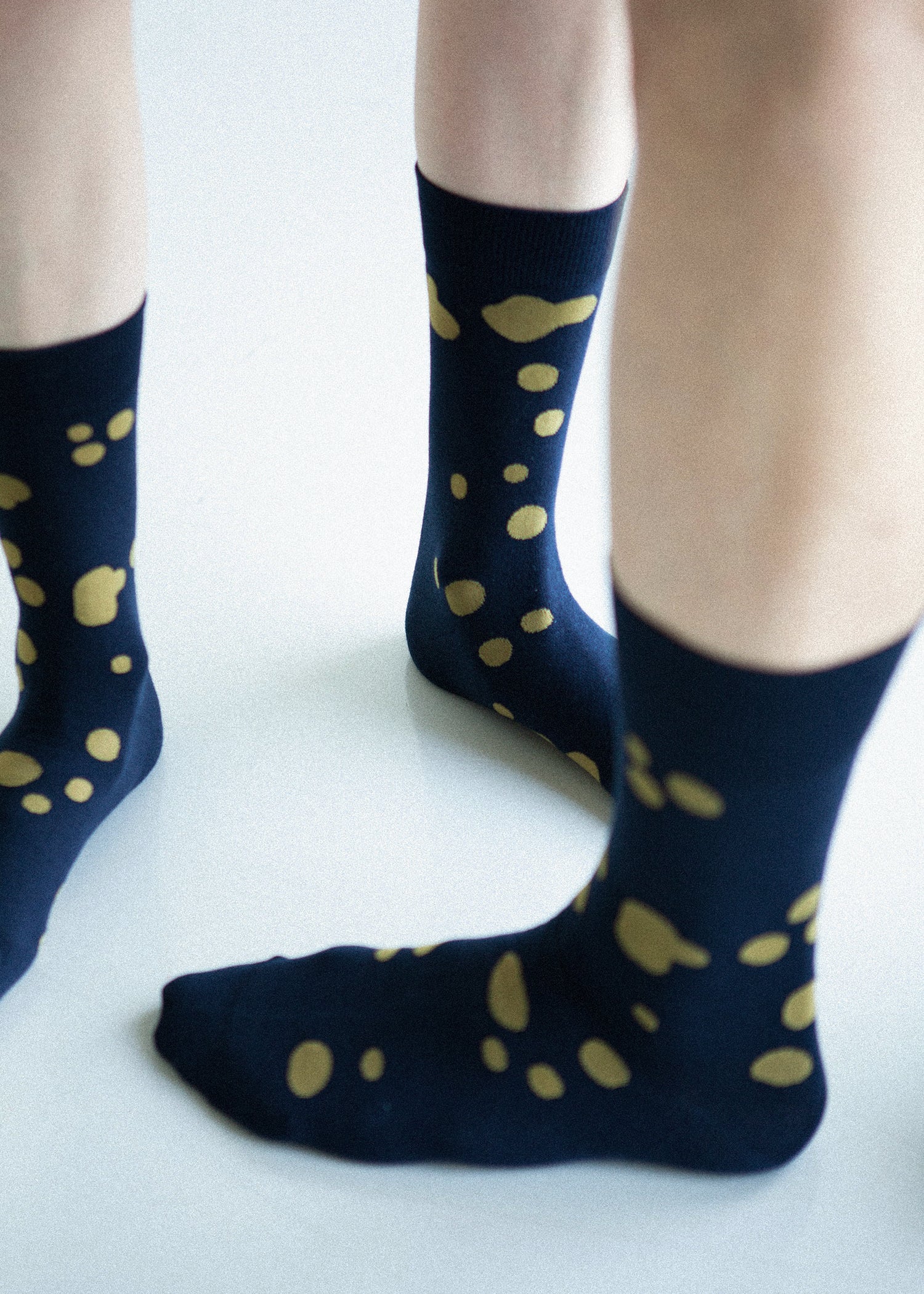 Men&#39;s Dalmatian Pattern Socks - Navy &amp; Gold