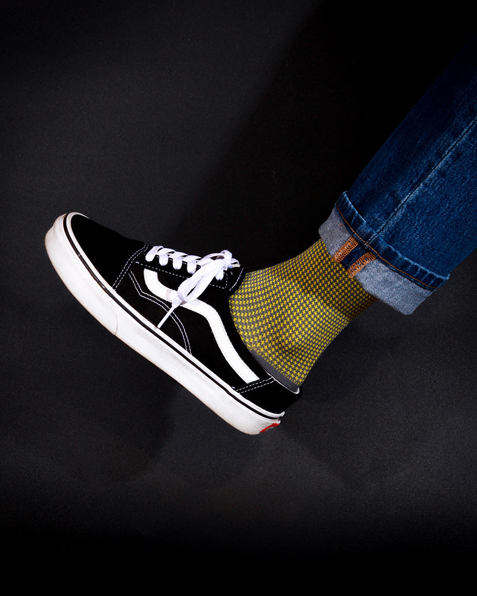 Women&#39;s Houndstooth Socks - Gray &amp; Yellow