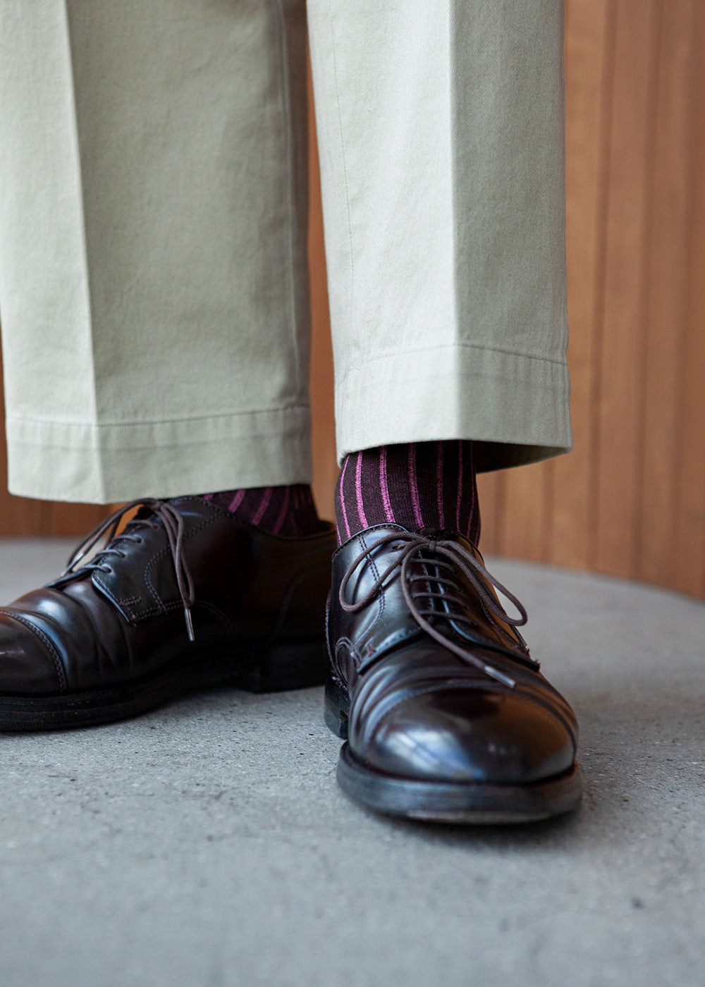 Men&#39;s Two-Tone Ribbed Socks - Brown &amp; Pink