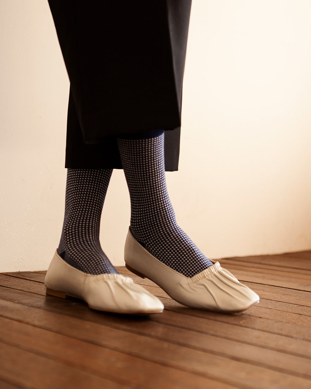 Women&#39;s Houndstooth Socks - Navy &amp; White