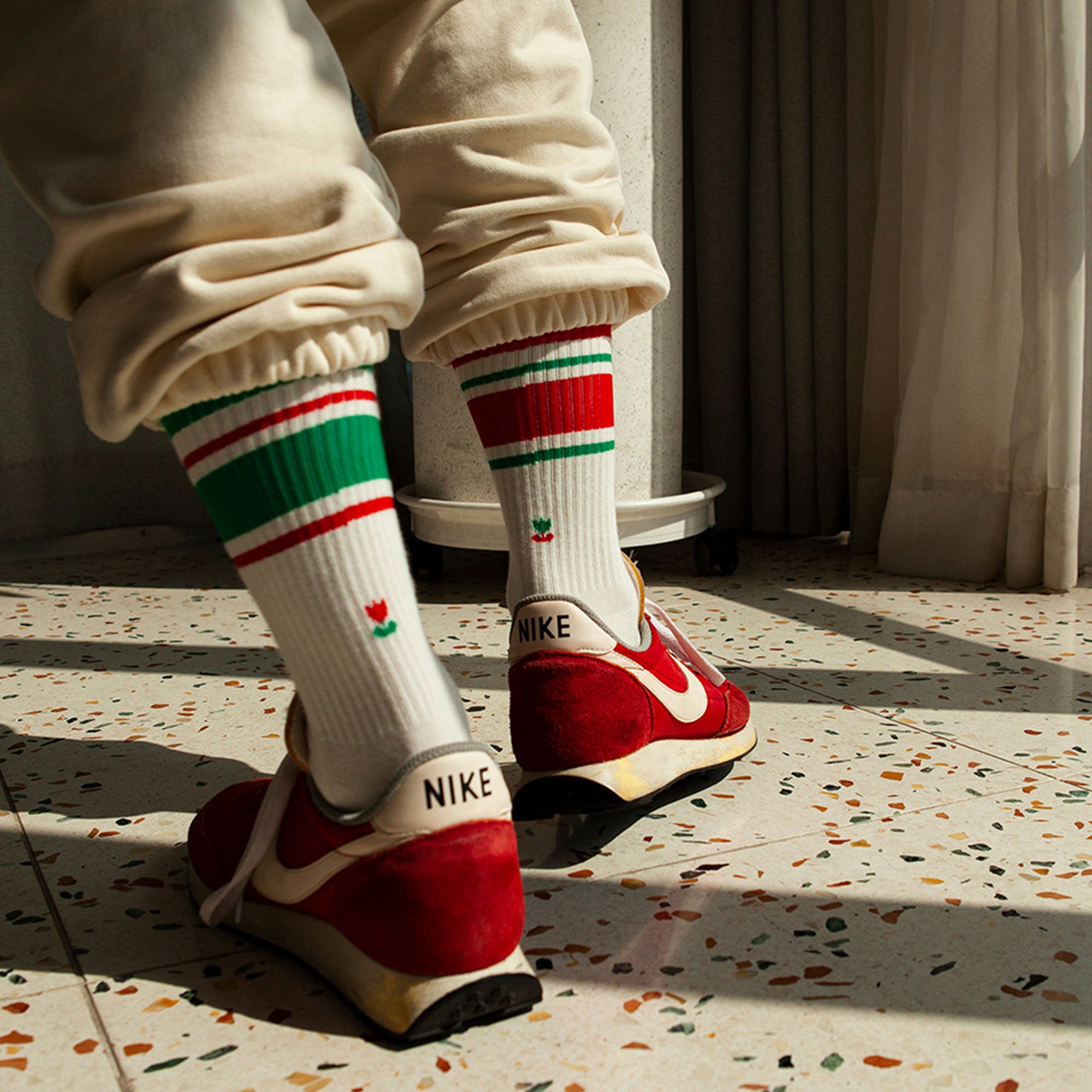 Men&#39;s Mismatched Vintage Stripe Red and Green, White Socks