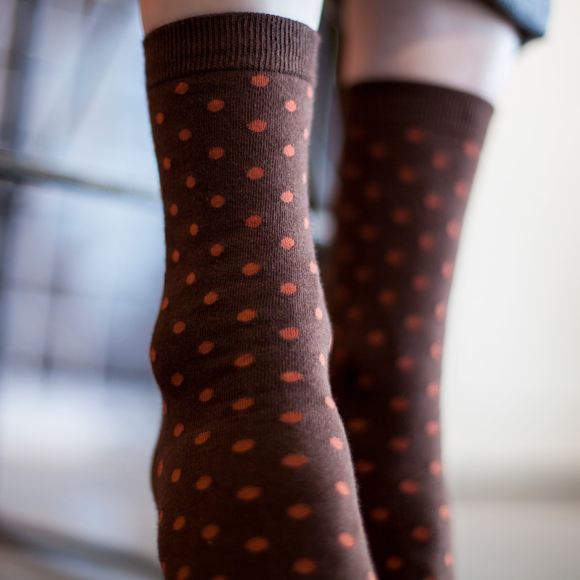 Women&#39;s Polka Dot Patterned Socks - Brown &amp; Burgundy