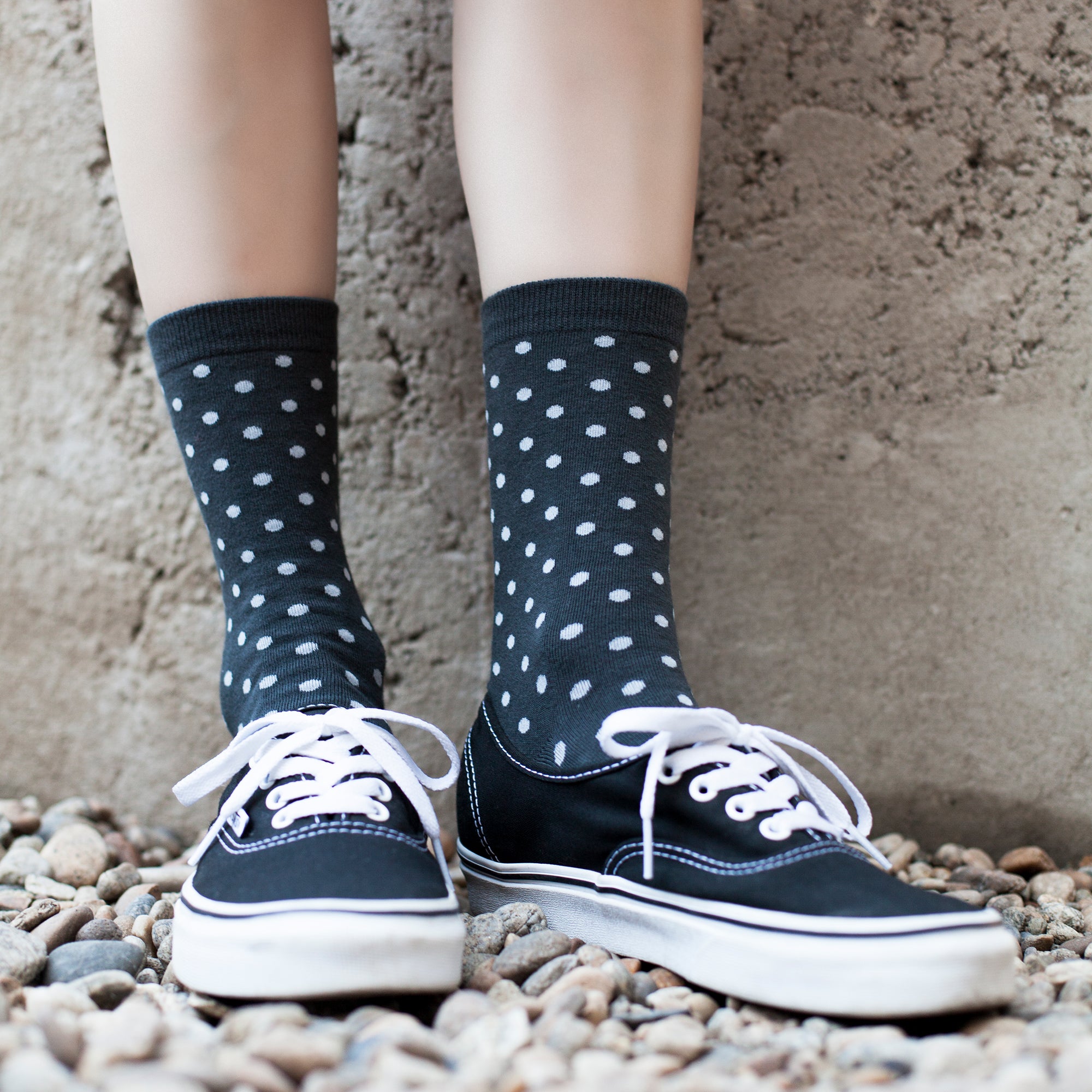 Women&#39;s Polka Dot Patterned Socks - Gray &amp; White